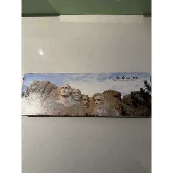 Panoramic Puzzle Mount Rushmore National Memorial 500 Piece 12" X 36" New - Picture 1 of 1